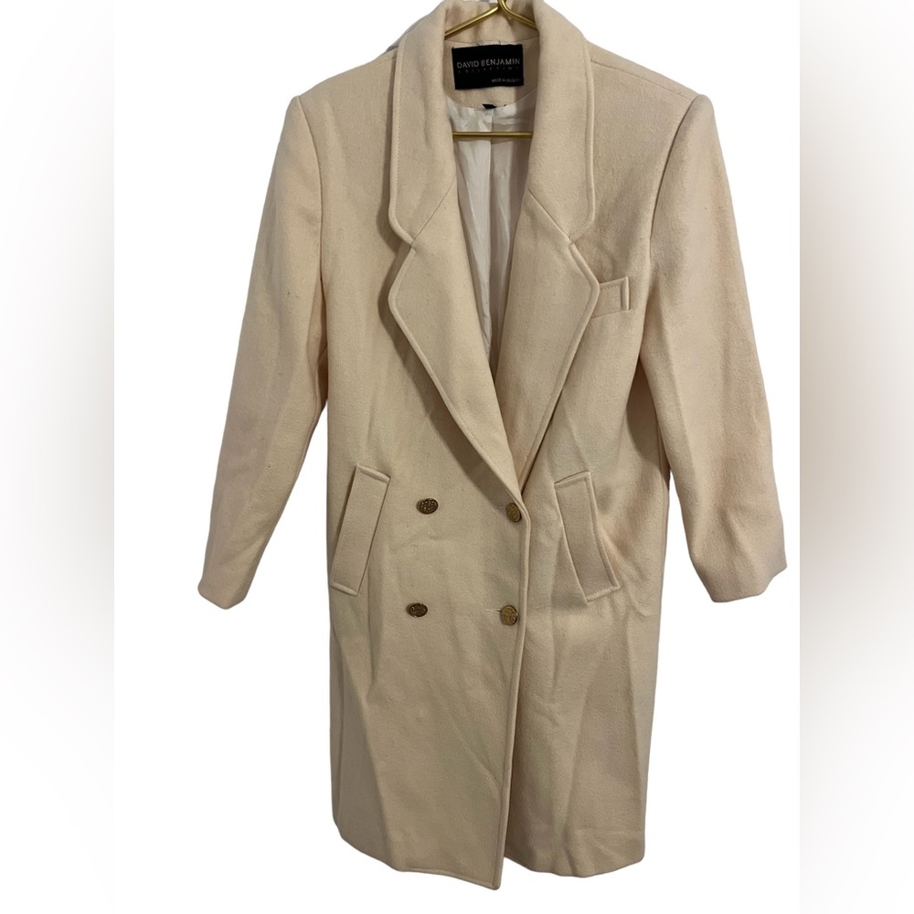 David Benjamin wool coat size 4 cream color perfect condition gold buttons